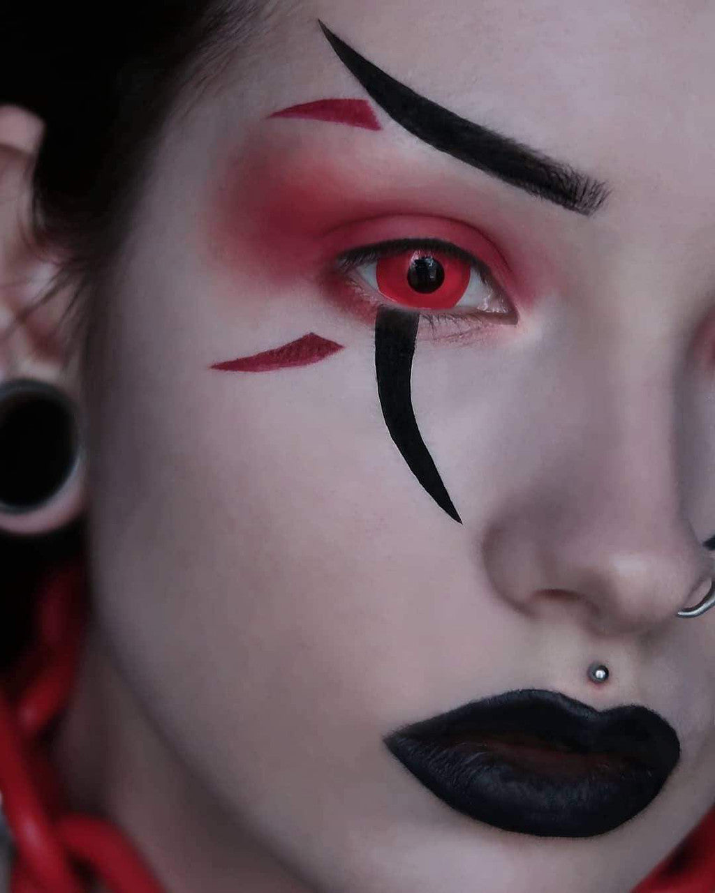 17mm Mini Sclera Red Circle Lenses | Yearly Main image