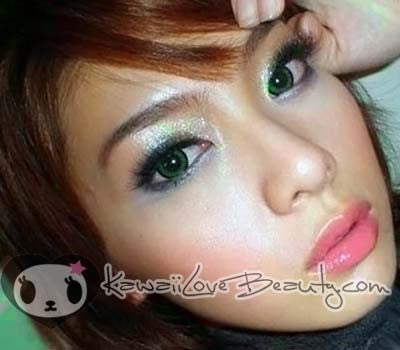 Model photo, Geo Angel CM-833 14.2mm circle lenses.