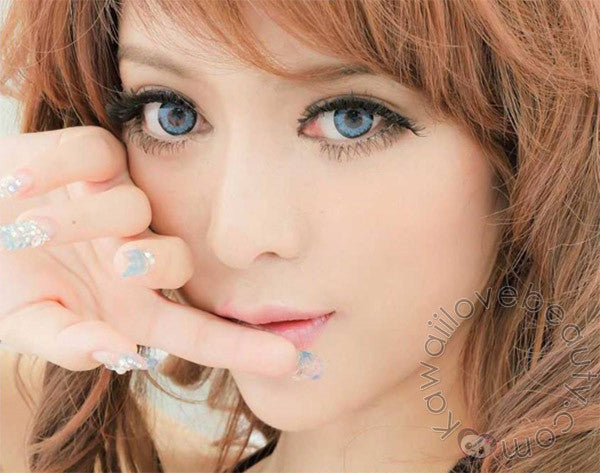 Eyes that sparkle and shine with Dueba Barbie Sasha 3 Tones Blue circle lenses.