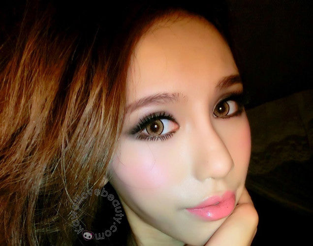 For a vibrant color change, Dolly Eye Blytheye Brown circle lenses Main image