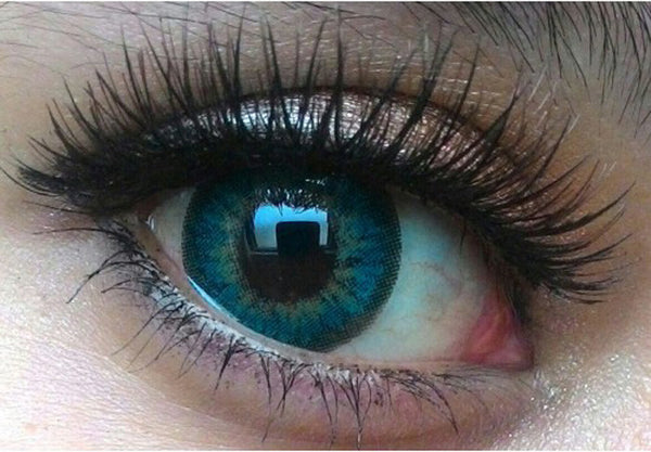 Closeup on Sweety Puffy Turquoise circle lenses for gorgeous dolly eyes
