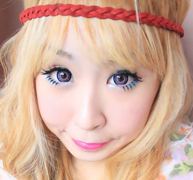 Doll-eyed look with Bambi Violet circle lenses by Barbie (Dueba) Main image