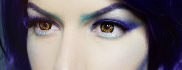 Twilight Bella honey-gold colored contact lenses