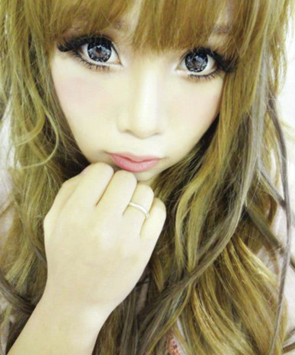 Barbie Diamond Grey Circle Lenses Secondary image