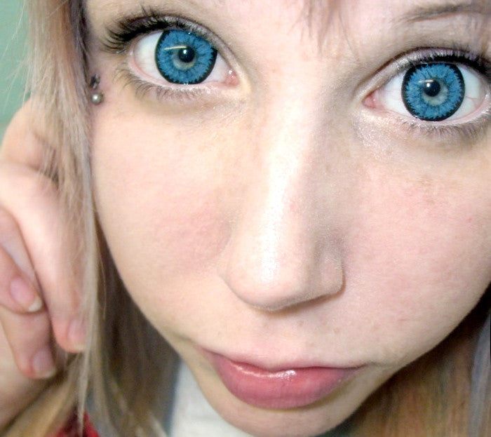 Dolly (Super Nudy) Blue Circle Lenses Secondary image