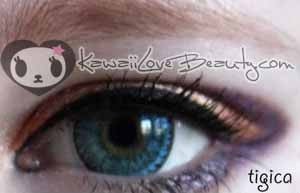 Closeup on light eyes, Geo CH-622 Nudy Blue
