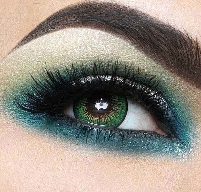 Vivid tricolor green contacts / circle lenses in #19 Lime by FreshTone Colors of the Wind.