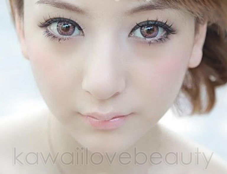 Barbie Puffy 3 Tones Pink circle lenses on model