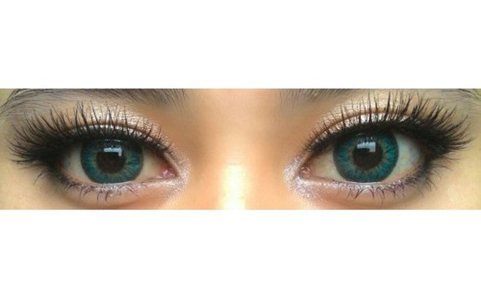 Puffy Turquoise circle lenses on dark eyes (Sweety brand Korea)