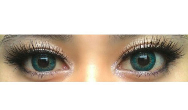 Puffy Turquoise circle lenses on dark eyes (Sweety brand Korea)