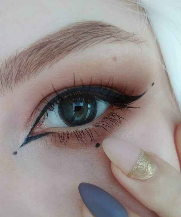Cloud Black Circle Lenses | Yearly Contacts